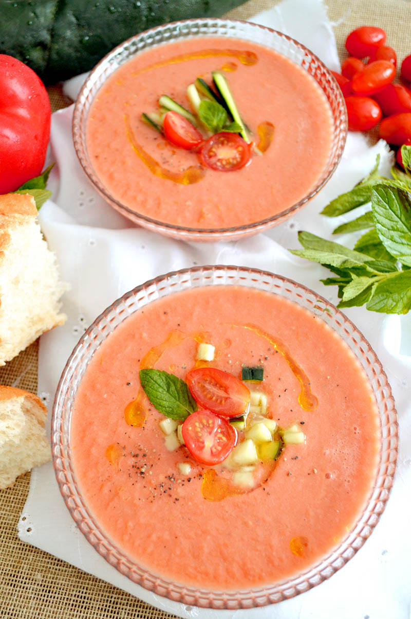 Gazpacho o sopa fría de tomate Pizca de Sabor