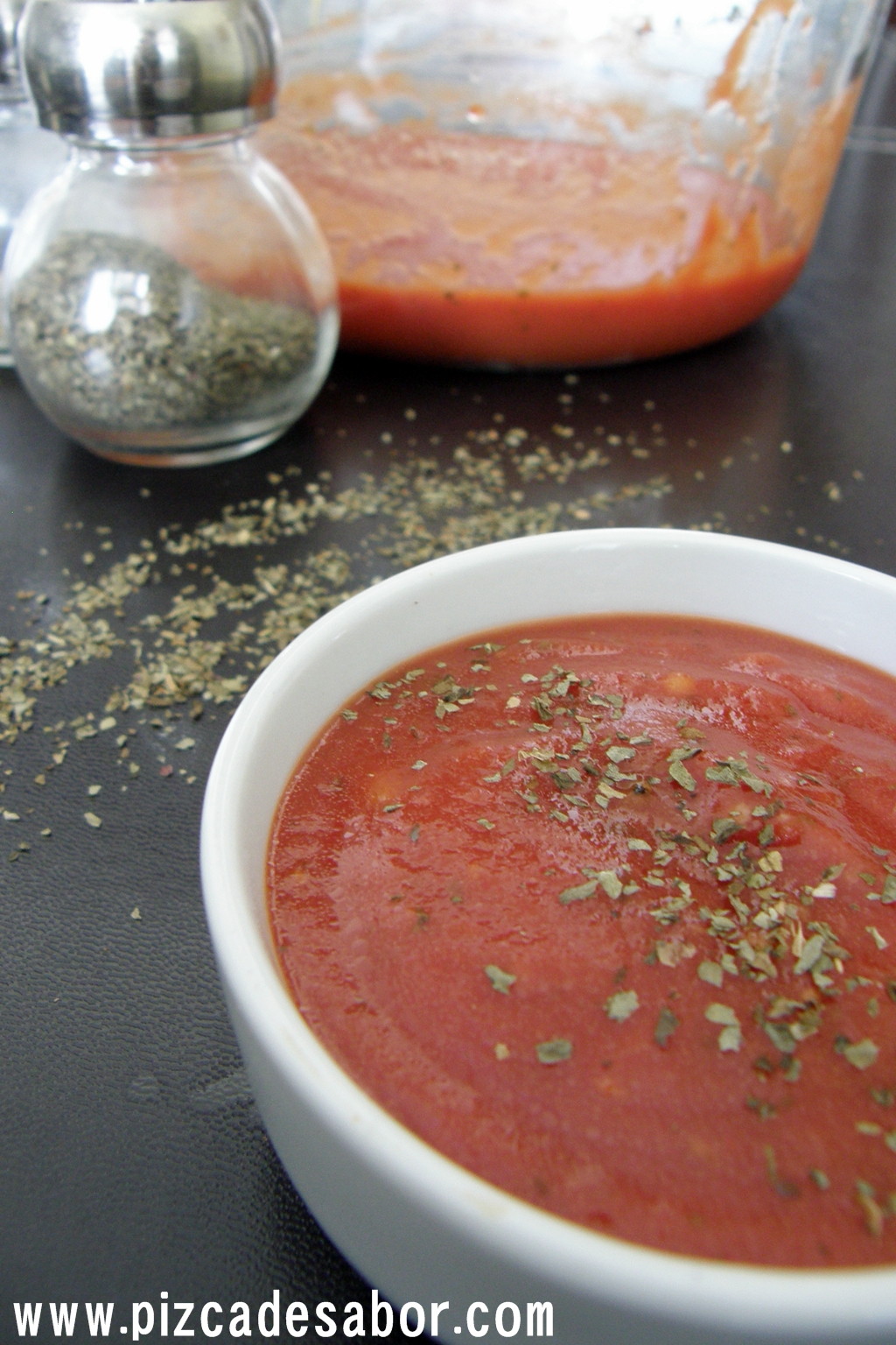 Cómo hacer salsa de tomate para pizza - Pizca de Sabor