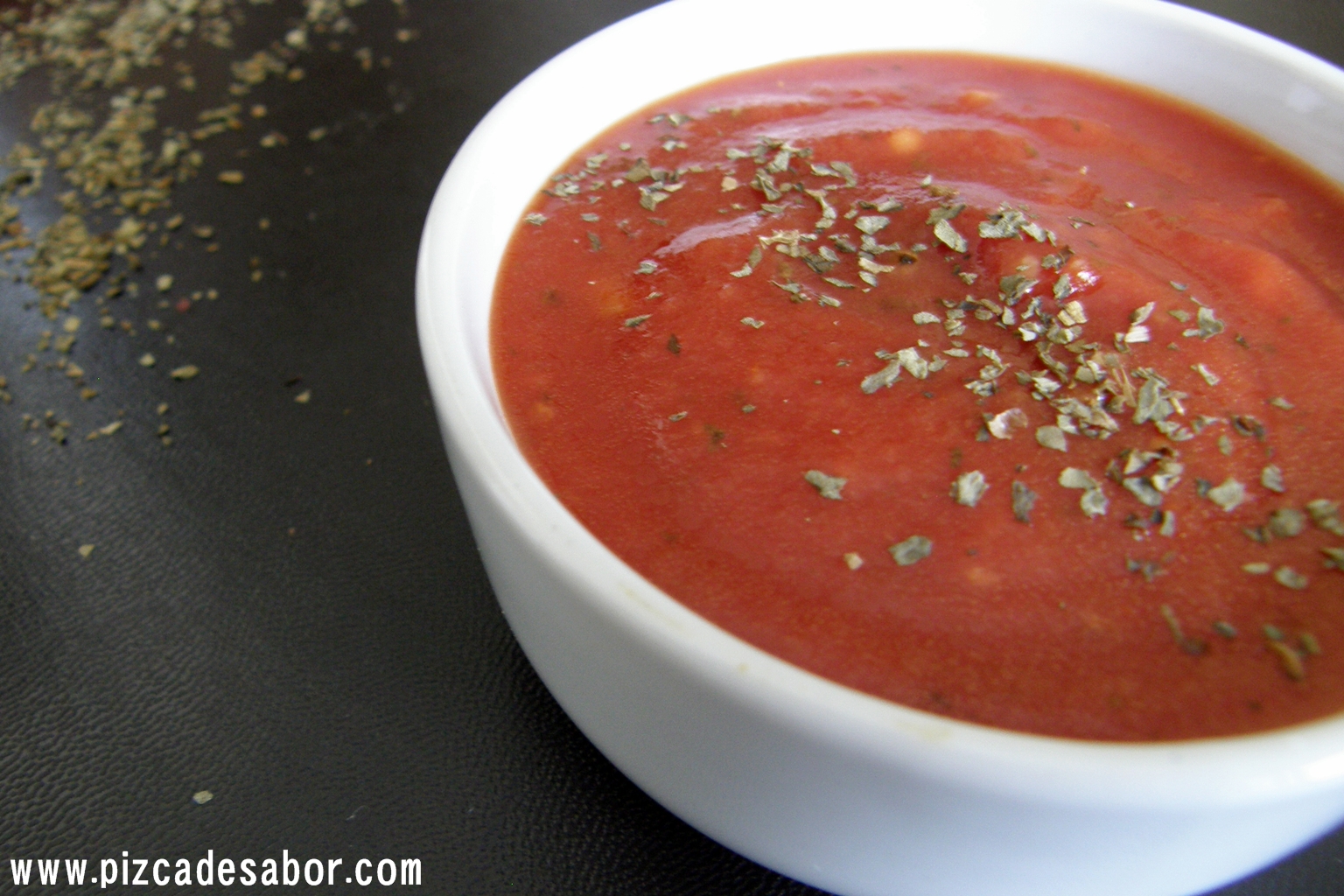 Cómo hacer salsa de tomate para pizza - Pizca de Sabor