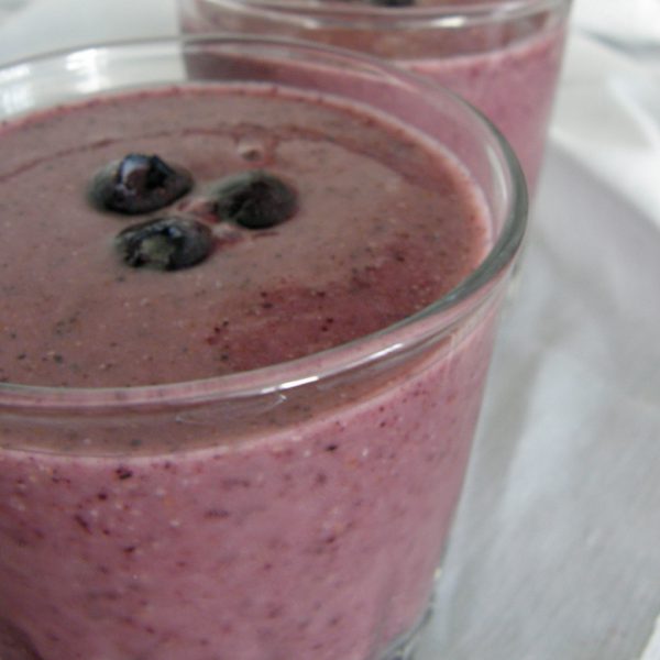 Smoothie morado con blueberries