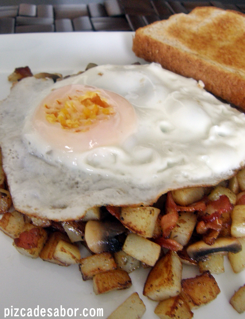 Papas Con Huevos