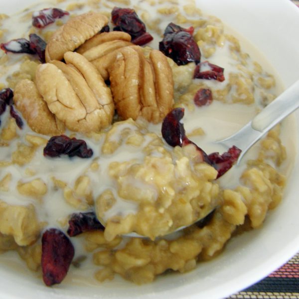 Avena de calabaza con nueces y arándanos