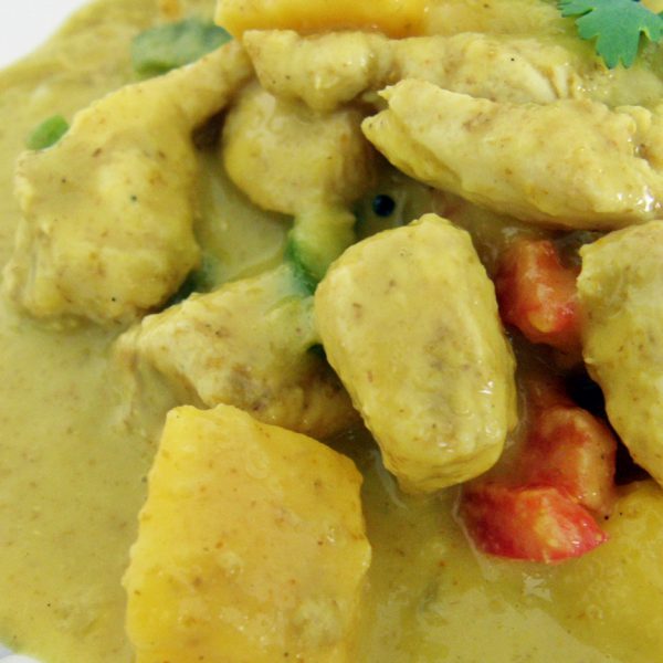 Pollo al curry con mango - Pizca de Sabor