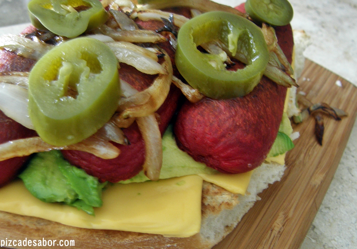 Torta de salchicha para asar - Pizca de Sabor