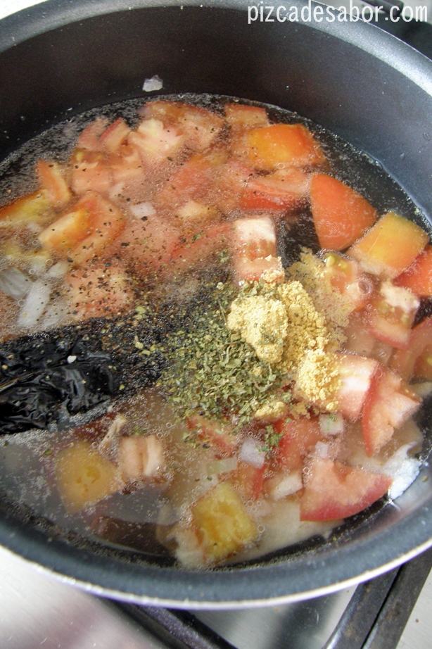 Sopa de tortilla con pavo (recalentado) – Pizca de Sabor 