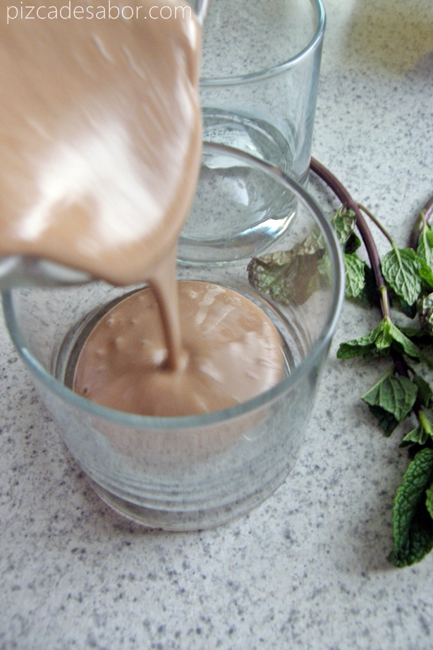 Smoothie menta con chocolate – Pizca de Sabor 