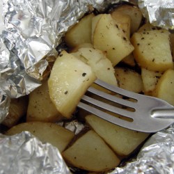 Paquetes de papa asada a la parrilla - www.pizcadesabor.com