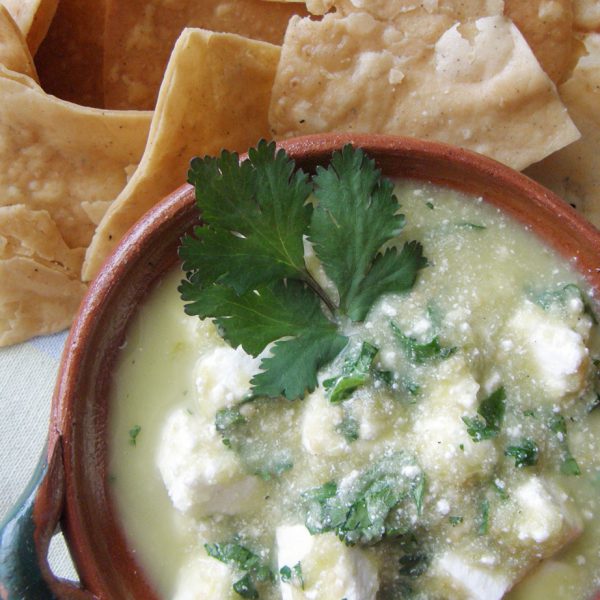 Queso panela en salsa verde