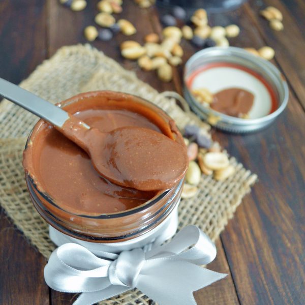 Cómo hacer crema o mantequilla de cacahuate con chocolate (peanut butter)