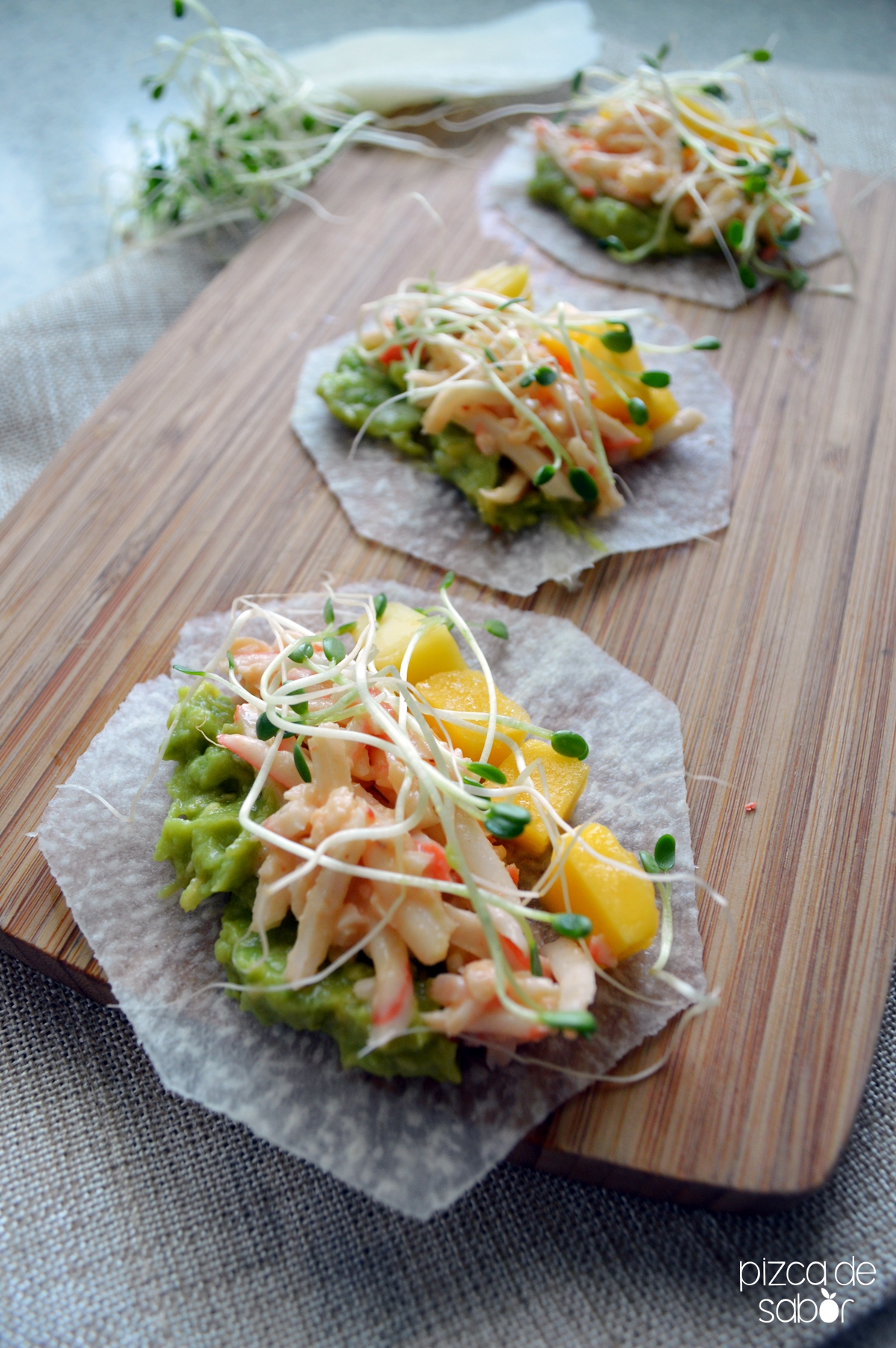 Tacos de jícama con surimi, mango y chipotle Pizca de Sabor