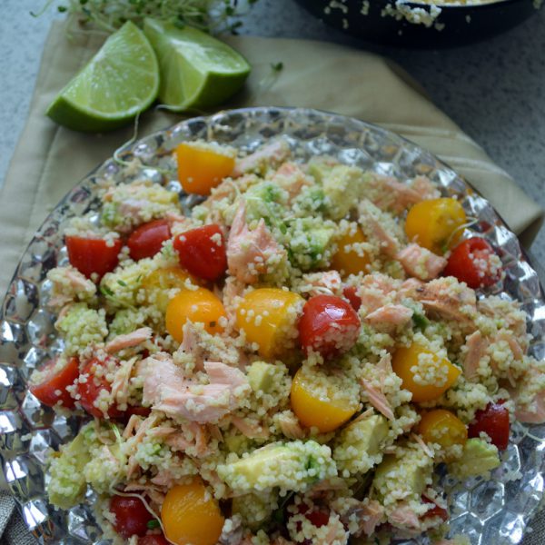 Salmón con ensalada de cous cous