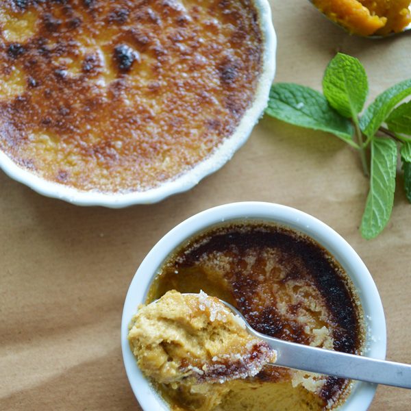 Cómo hacer crème brûlée (con calabaza)