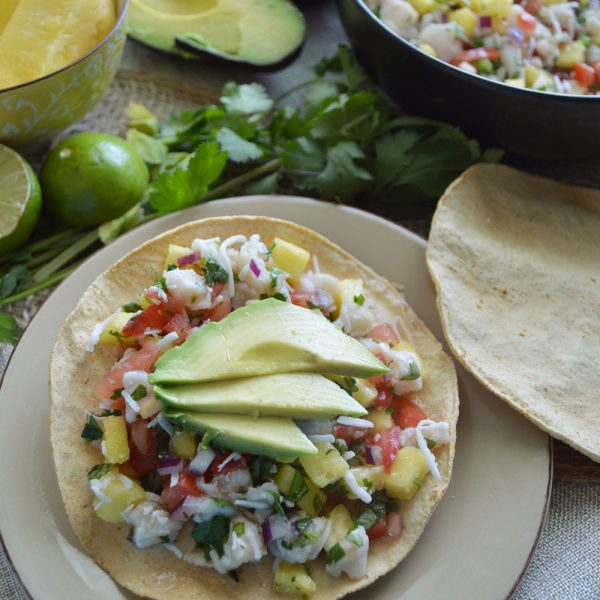 Ceviche de pescado tropical (con piña y coco)