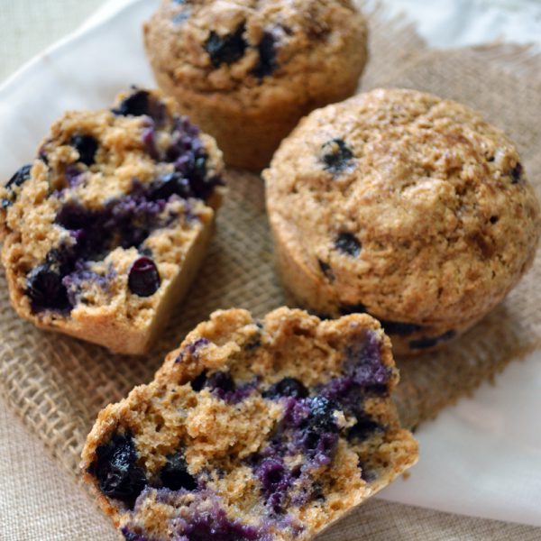 Muffins integrales de moras azules – blueberries