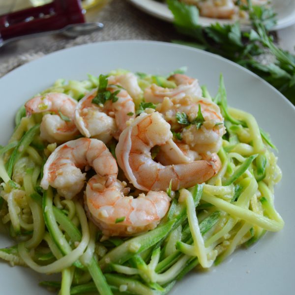 Camarones al ajo con pasta de calabacita