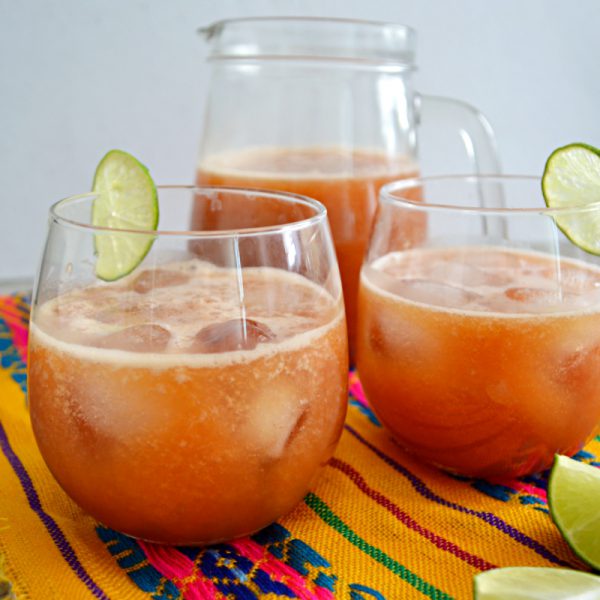 Agua de papaya y limón