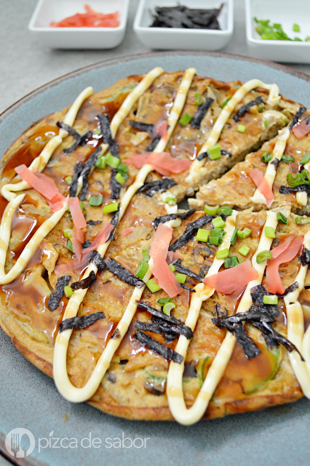 Okonomiyaki o pancake japonés - Pizca de Sabor